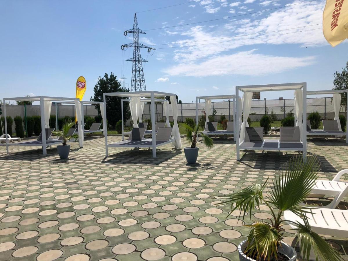 Hotel Daly Ploieşti Kültér fotó