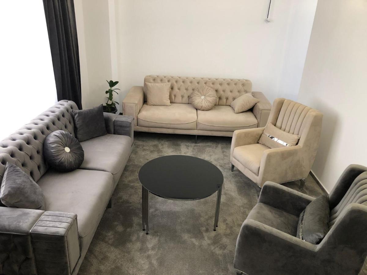 Hotel Daly Ploieşti Kültér fotó